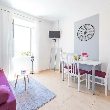 Fora * Ντουμπρόβνικ